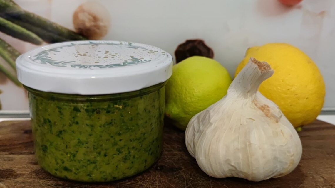 Die Gaben der Natur – Rezept Wildpflanzenpeesto Die Gaben der Natur – Rezept Wildpflanzenpeesto
