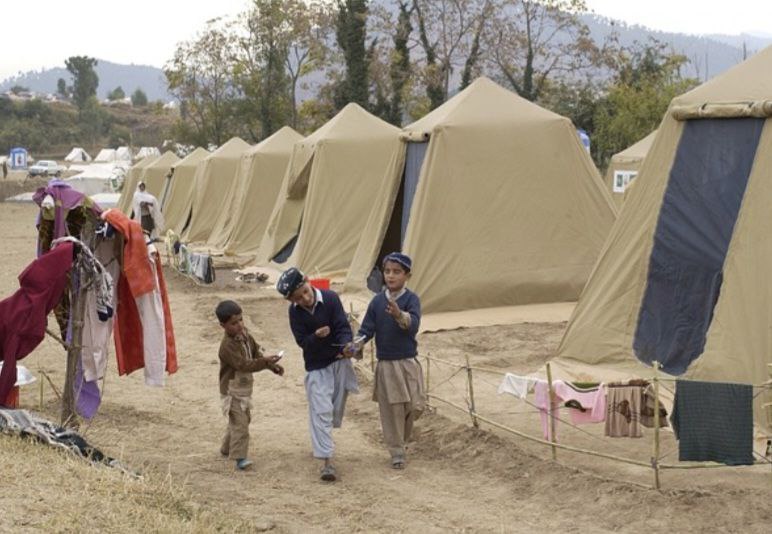 Protest gegen geplante Flüchtlingsunterkunft: Landratsamt soll weitere Standorte prüfen Protest gegen geplante Flüchtlingsunterkunft: Landratsamt soll weitere Standorte prüfen