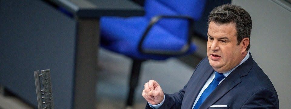 WEITERER SARGNAGEL FÜR DIE DEUTSCHE WIRTSCHAFT:BUNDESTAG BESCHLIESST GEPLANTES „BEDINGUNGSLOSES“ BÜRGERGELD WEITERER SARGNAGEL FÜR DIE DEUTSCHE WIRTSCHAFT:BUNDESTAG BESCHLIESST GEPLANTES „BEDINGUNGSLOSES“ BÜRGERGELD