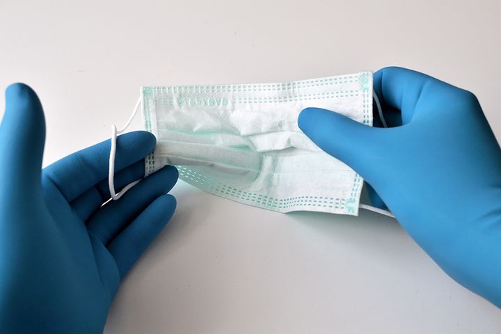 Neues Gutachten von Dr. Traindl: „Masken sind ein Mittel zur Verbreitung irrationaler Angst.“ Neues Gutachten von Dr. Traindl: „Masken sind ein Mittel zur Verbreitung irrationaler Angst.“